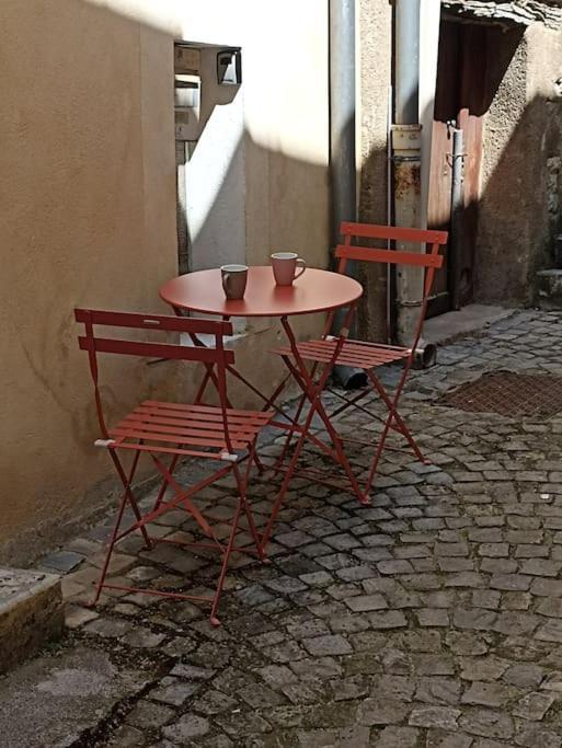 Maison Au Coeur D'un Petit Village Provencal Proche Vaison La Romaine *